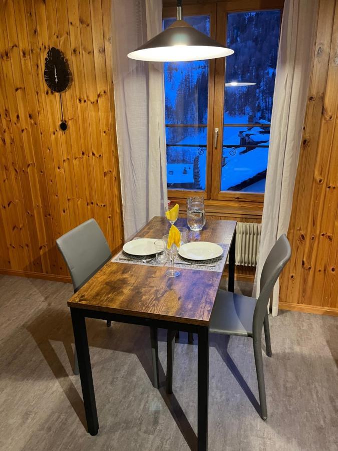 Au Village D'Evolene, Tres Joli Studio Calme Et Ensoleille Luaran gambar
