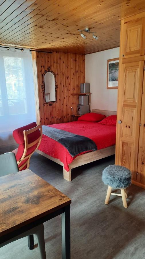 Au Village D'Evolene, Tres Joli Studio Calme Et Ensoleille Luaran gambar